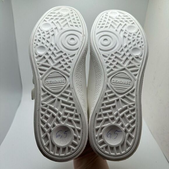 CUSHIONAIRE Women's Sneaker +Comfort Foam 6.5 WHITE/GRAY - Picture 5 of 7
